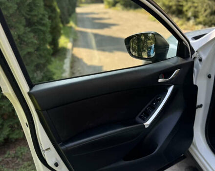 Білий Мазда СХ-5, об'ємом двигуна 2.2 л та пробігом 300 тис. км за 14300 $, фото 12 на Automoto.ua