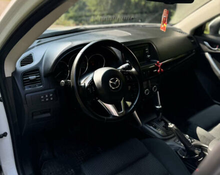 Білий Мазда СХ-5, об'ємом двигуна 2.2 л та пробігом 300 тис. км за 14300 $, фото 19 на Automoto.ua