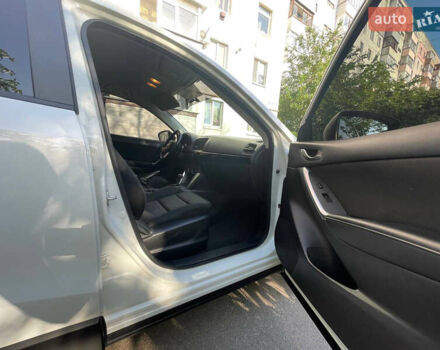 Мазда СХ-5 2013 в Кропивницком (Кировограде) на Automoto.ua Белый Мазда СХ-5, объемом двигателя 2.5 л и пробегом 258 тыс. км за 12999 $, фото 12 на Automoto.ua