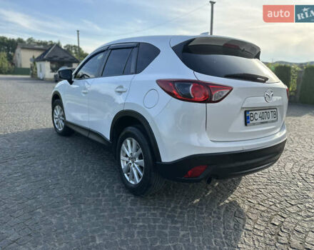 Белый Мазда СХ-5, объемом двигателя 2.19 л и пробегом 210 тыс. км за 13000 $, фото 11 на Automoto.ua