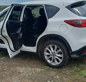 Білий Мазда СХ-5, об'ємом двигуна 2.19 л та пробігом 173 тис. км за 14000 $, фото 4 на Automoto.ua