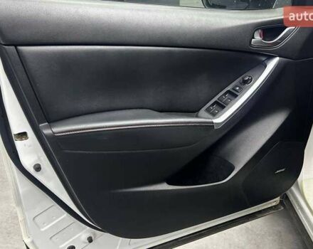 Мазда СХ-5 2014 в Черновцах на Automoto.ua Белый Мазда СХ-5, объемом двигателя 2.19 л и пробегом 267 тыс. км за 15800 $, фото 6 на Automoto.ua