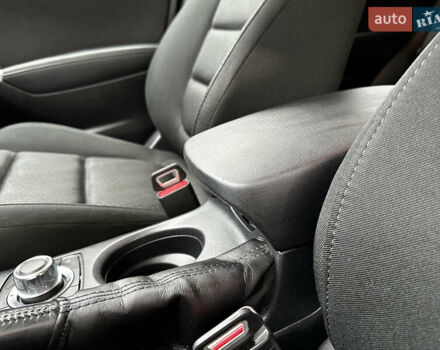 Белый Мазда СХ-5, объемом двигателя 2.19 л и пробегом 295 тыс. км за 12999 $, фото 35 на Automoto.ua