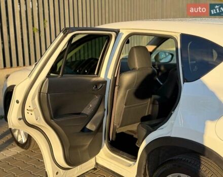 Мазда СХ-5 2014 в Луцке на Automoto.ua Белый Мазда СХ-5, объемом двигателя 2.2 л и пробегом 216 тыс. км за 13799 $, фото 27 на Automoto.ua