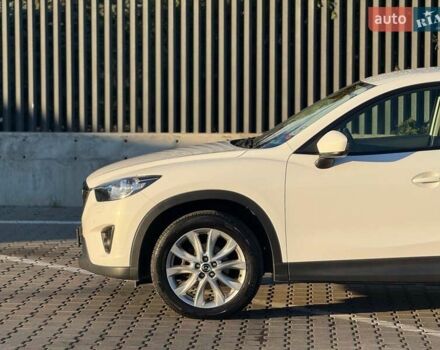 Мазда СХ-5 2014 в Луцке на Automoto.ua Белый Мазда СХ-5, объемом двигателя 2.2 л и пробегом 216 тыс. км за 13799 $, фото 9 на Automoto.ua