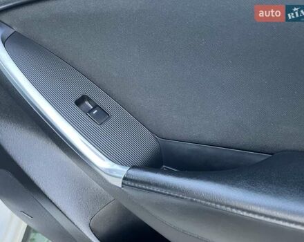 Белый Мазда СХ-5, объемом двигателя 2.19 л и пробегом 225 тыс. км за 13399 $, фото 90 на Automoto.ua