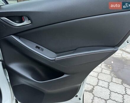 Білий Мазда СХ-5, об'ємом двигуна 2.2 л та пробігом 235 тис. км за 14500 $, фото 21 на Automoto.ua