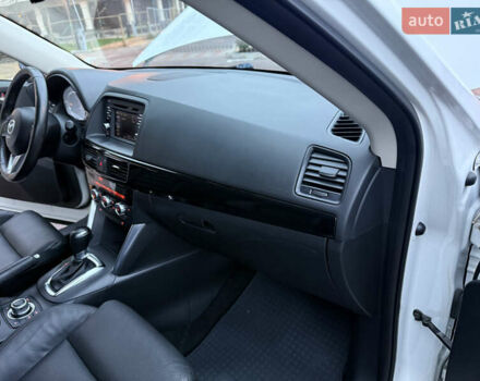 Белый Мазда СХ-5, объемом двигателя 2.2 л и пробегом 127 тыс. км за 14550 $, фото 68 на Automoto.ua