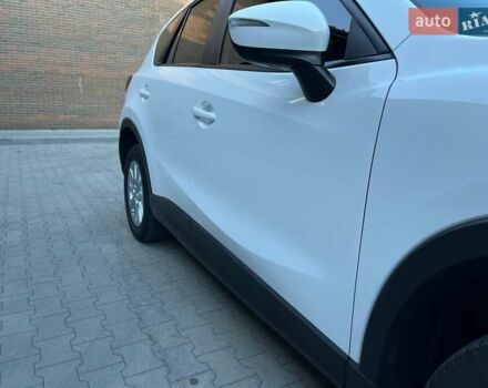 Мазда СХ-5 2015 в Казатине на Automoto.ua Белый Мазда СХ-5, объемом двигателя 2 л и пробегом 276 тыс. км за 15400 $, фото 2 на Automoto.ua