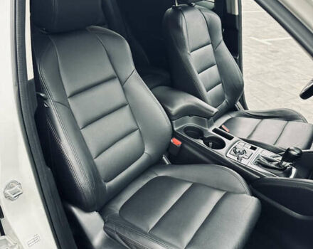 Белый Мазда СХ-5, объемом двигателя 2.2 л и пробегом 170 тыс. км за 17900 $, фото 26 на Automoto.ua