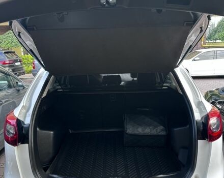 Белый Мазда СХ-5, объемом двигателя 2.2 л и пробегом 350 тыс. км за 13999 $, фото 4 на Automoto.ua