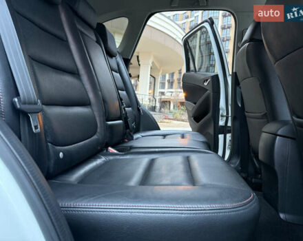 Белый Мазда СХ-5, объемом двигателя 2.2 л и пробегом 127 тыс. км за 14550 $, фото 43 на Automoto.ua