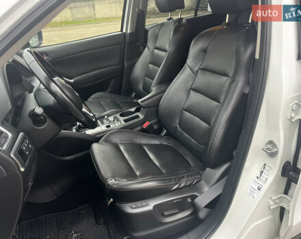 Білий Мазда СХ-5, об'ємом двигуна 2.2 л та пробігом 249 тис. км за 14999 $, фото 13 на Automoto.ua