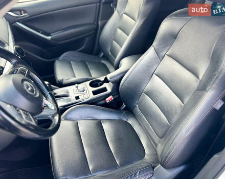Белый Мазда СХ-5, объемом двигателя 2.19 л и пробегом 245 тыс. км за 14700 $, фото 6 на Automoto.ua