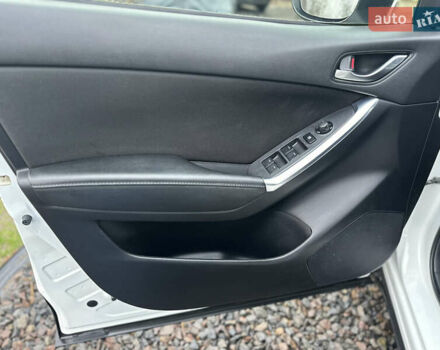 Белый Мазда СХ-5, объемом двигателя 2.19 л и пробегом 168 тыс. км за 14000 $, фото 25 на Automoto.ua