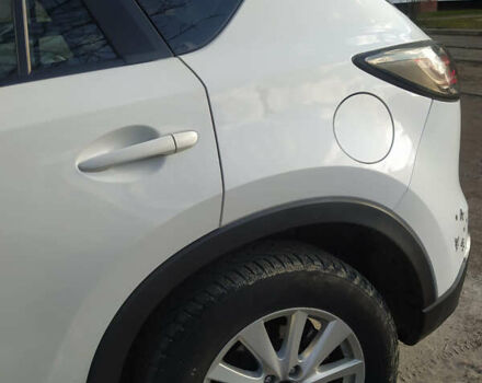 Белый Мазда СХ-5, объемом двигателя 2.49 л и пробегом 130 тыс. км за 13000 $, фото 14 на Automoto.ua