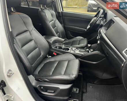 Білий Мазда СХ-5, об'ємом двигуна 2.2 л та пробігом 249 тис. км за 14999 $, фото 29 на Automoto.ua