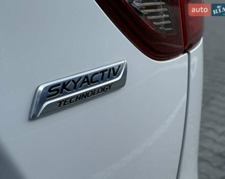 Білий Мазда СХ-5, об'ємом двигуна 2.2 л та пробігом 183 тис. км за 15999 $, фото 26 на Automoto.ua