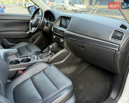 Білий Мазда СХ-5, об'ємом двигуна 2.2 л та пробігом 183 тис. км за 15999 $, фото 47 на Automoto.ua