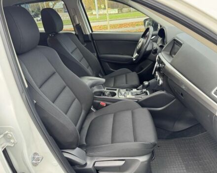 Білий Мазда СХ-5, об'ємом двигуна 2.5 л та пробігом 77 тис. км за 15000 $, фото 16 на Automoto.ua