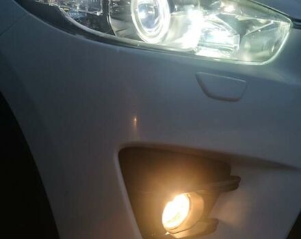 Білий Мазда СХ-5, об'ємом двигуна 2.2 л та пробігом 71 тис. км за 20000 $, фото 21 на Automoto.ua