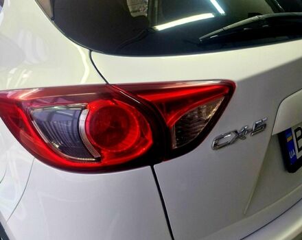 Білий Мазда СХ-5, об'ємом двигуна 2.5 л та пробігом 123 тис. км за 17000 $, фото 4 на Automoto.ua