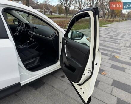 Білий Мазда СХ-5, об'ємом двигуна 2.49 л та пробігом 77 тис. км за 15500 $, фото 27 на Automoto.ua