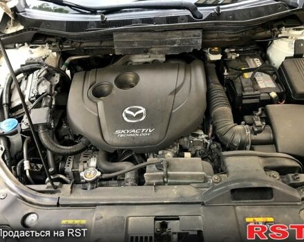 Белый Мазда СХ-5, объемом двигателя 2.2 л и пробегом 245 тыс. км за 1510 $, фото 6 на Automoto.ua