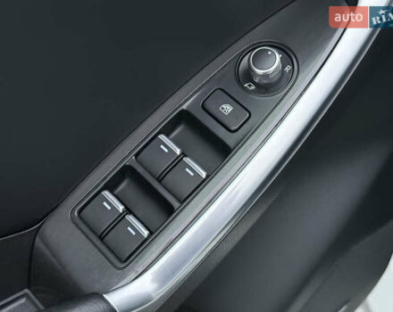 Білий Мазда СХ-5, об'ємом двигуна 2.2 л та пробігом 108 тис. км за 16350 $, фото 33 на Automoto.ua