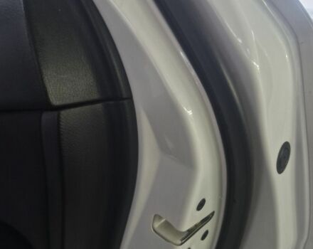 Білий Мазда СХ-5, об'ємом двигуна 0 л та пробігом 123 тис. км за 17000 $, фото 10 на Automoto.ua