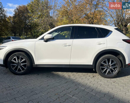 Мазда СХ-5 2017 в Черновцах на Automoto.ua Белый Мазда СХ-5, объемом двигателя 2.2 л и пробегом 195 тыс. км за 22900 $, фото 6 на Automoto.ua