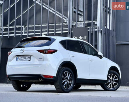 Белый Мазда СХ-5, объемом двигателя 2.49 л и пробегом 135 тыс. км за 23500 $, фото 3 на Automoto.ua
