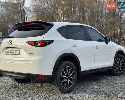 Белый Мазда СХ-5, объемом двигателя 2.5 л и пробегом 92 тыс. км за 18500 $, фото 4 на Automoto.ua