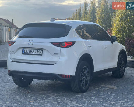 Мазда СХ-5 2017 в Львове на Automoto.ua Белый Мазда СХ-5, объемом двигателя 2.5 л и пробегом 108 тыс. км за 17500 $, фото 3 на Automoto.ua