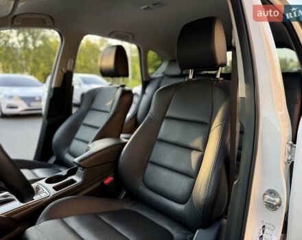 Білий Мазда СХ-5, об'ємом двигуна 2.2 л та пробігом 170 тис. км за 15900 $, фото 13 на Automoto.ua