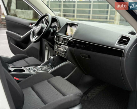 Белый Мазда СХ-5, объемом двигателя 2 л и пробегом 95 тыс. км за 17600 $, фото 42 на Automoto.ua