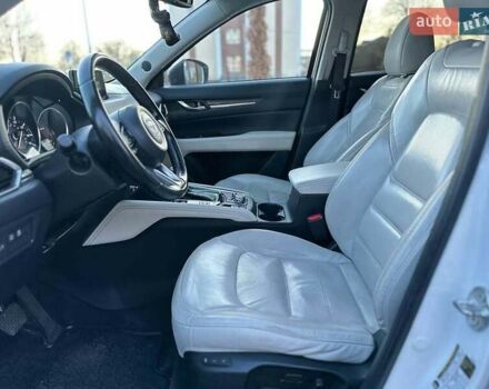 Белый Мазда СХ-5, объемом двигателя 2.49 л и пробегом 134 тыс. км за 15100 $, фото 6 на Automoto.ua