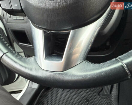 Белый Мазда СХ-5, объемом двигателя 2 л и пробегом 95 тыс. км за 17600 $, фото 32 на Automoto.ua