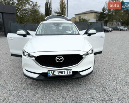 Белый Мазда СХ-5, объемом двигателя 2.49 л и пробегом 130 тыс. км за 17750 $, фото 3 на Automoto.ua
