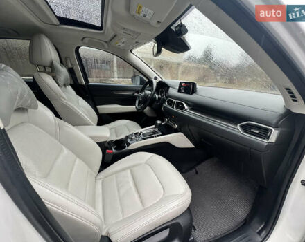 Белый Мазда СХ-5, объемом двигателя 2.49 л и пробегом 91 тыс. км за 19999 $, фото 15 на Automoto.ua