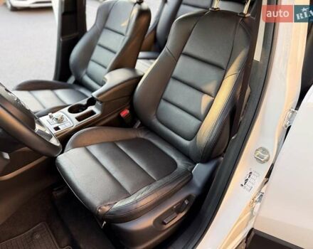 Білий Мазда СХ-5, об'ємом двигуна 2.2 л та пробігом 170 тис. км за 15900 $, фото 14 на Automoto.ua