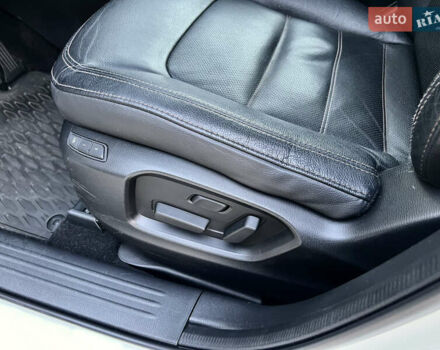 Белый Мазда СХ-5, объемом двигателя 2.49 л и пробегом 135 тыс. км за 23500 $, фото 19 на Automoto.ua