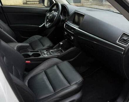 Белый Мазда СХ-5, объемом двигателя 2.2 л и пробегом 200 тыс. км за 17700 $, фото 98 на Automoto.ua