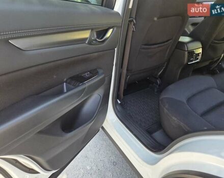 Білий Мазда СХ-5, об'ємом двигуна 2 л та пробігом 81 тис. км за 21500 $, фото 14 на Automoto.ua