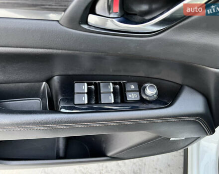 Белый Мазда СХ-5, объемом двигателя 2.49 л и пробегом 135 тыс. км за 23500 $, фото 17 на Automoto.ua