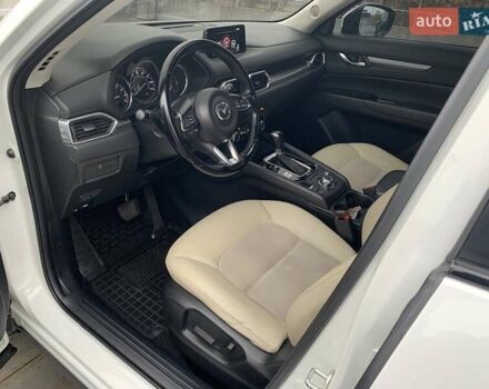 Белый Мазда СХ-5, объемом двигателя 2.5 л и пробегом 115 тыс. км за 17800 $, фото 64 на Automoto.ua