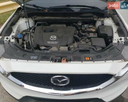 Білий Мазда СХ-5, об'ємом двигуна 2.49 л та пробігом 105 тис. км за 3000 $, фото 11 на Automoto.ua