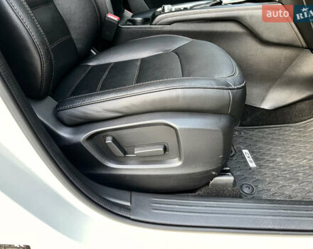 Белый Мазда СХ-5, объемом двигателя 2.49 л и пробегом 135 тыс. км за 23500 $, фото 46 на Automoto.ua