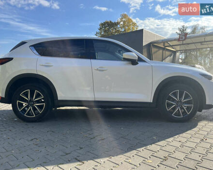 Мазда СХ-5 2017 в Черновцах на Automoto.ua Белый Мазда СХ-5, объемом двигателя 2.2 л и пробегом 195 тыс. км за 22900 $, фото 5 на Automoto.ua