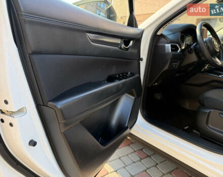 Белый Мазда СХ-5, объемом двигателя 2.2 л и пробегом 182 тыс. км за 18900 $, фото 69 на Automoto.ua